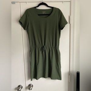 Mondetta Performance Luxury Dress Size S